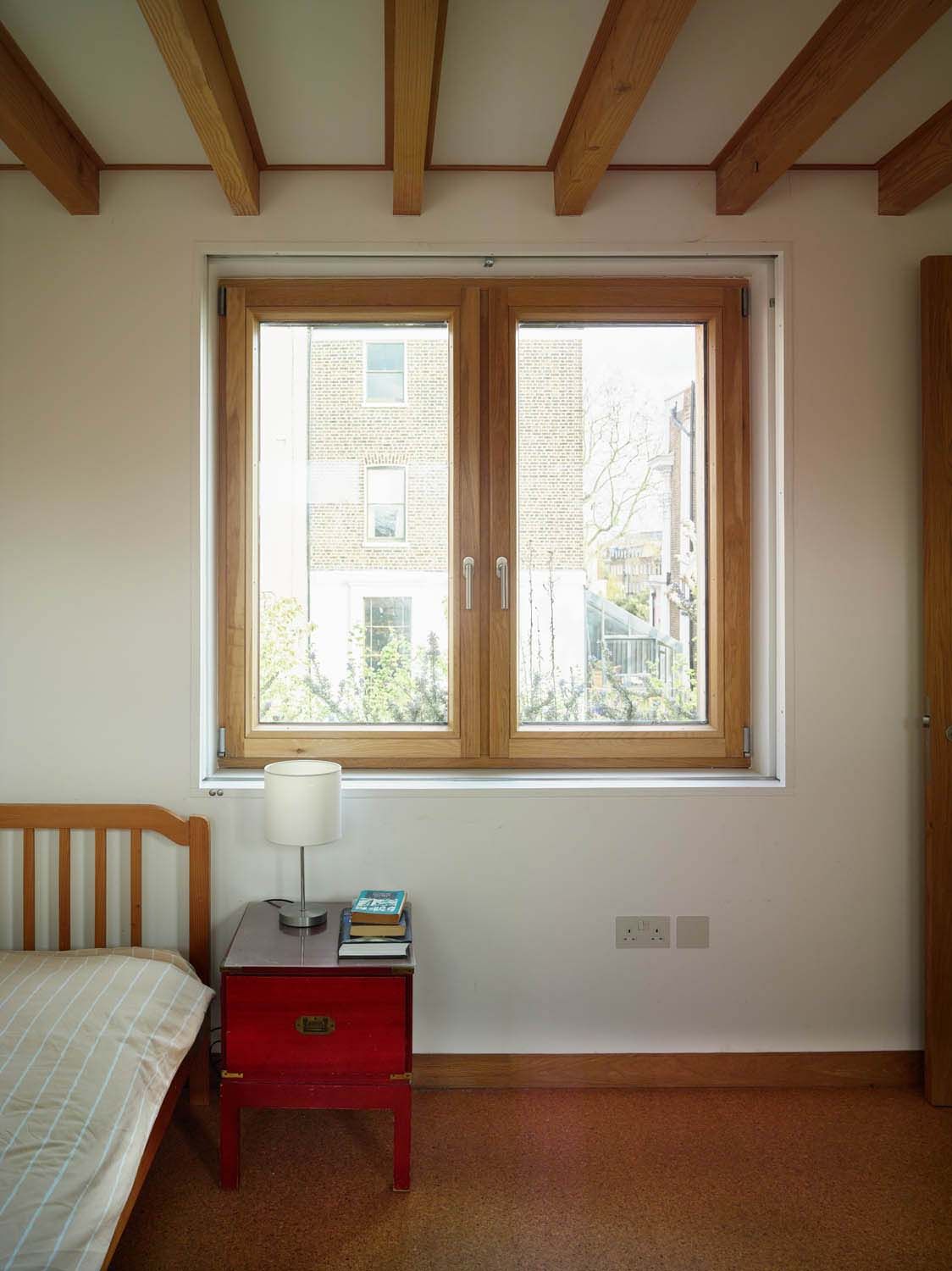 Max Fordham House - Mews House bedroom